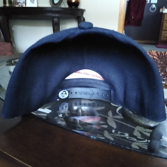 Hat *NWOT* - Picture 3 of 3